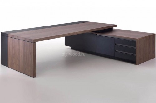 Офисный стол из дерева и или шпона