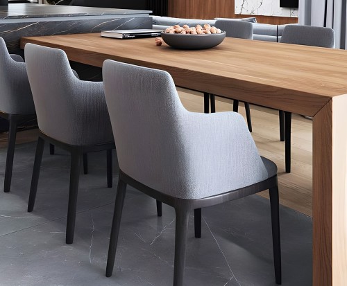 Приставной к острову в зоне кухни-столовой